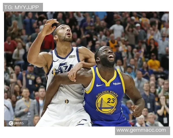 惊天逆转：森林狼队痛失好局，爵士队绝杀上演逆袭奇迹